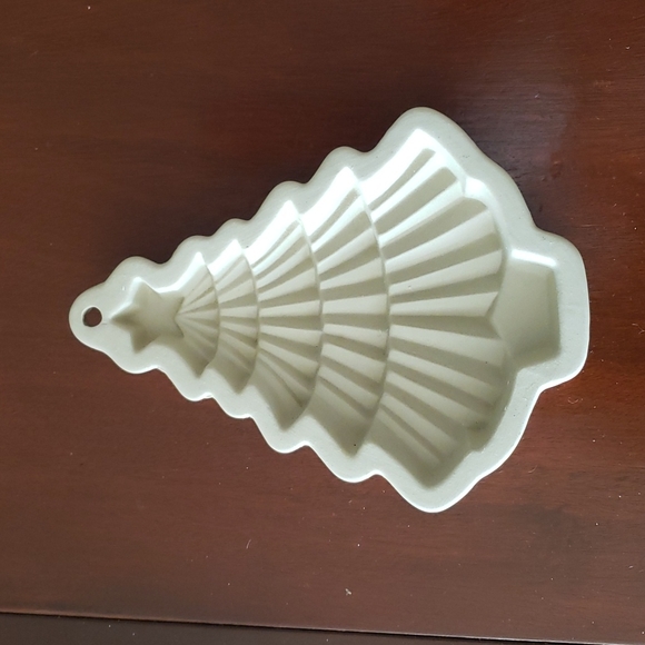 Vintage 1997 Wilton Pottery mold